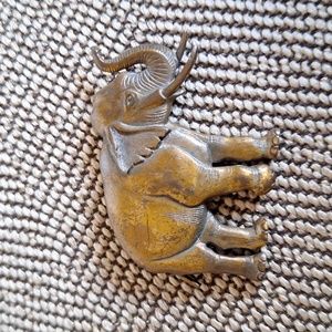 JONETTE elephant pin/brooch